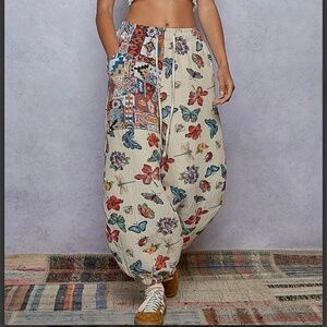 POL butterfly relaxed fit Jacquard pants